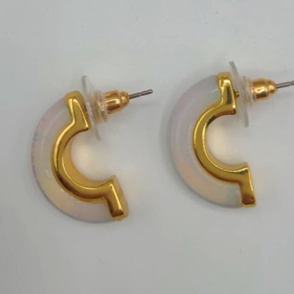 J Crew Gold Tone Jade Green 1/2 Hoop Stud Earrings NWOT! - Picture 1 of 8
